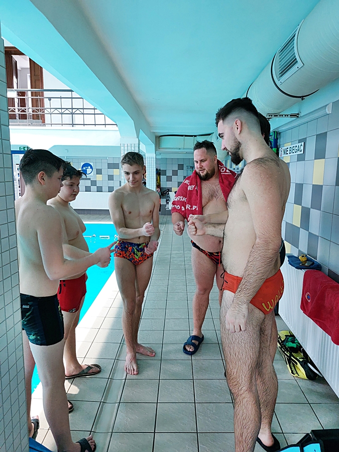 Hokej pod wodą Walenie Siemianowice Śląskie Trening 1 II 2025